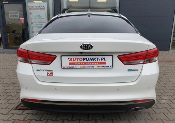 Kia Optima cena 66900 przebieg: 131719, rok produkcji 2016 z Warszawa małe 379